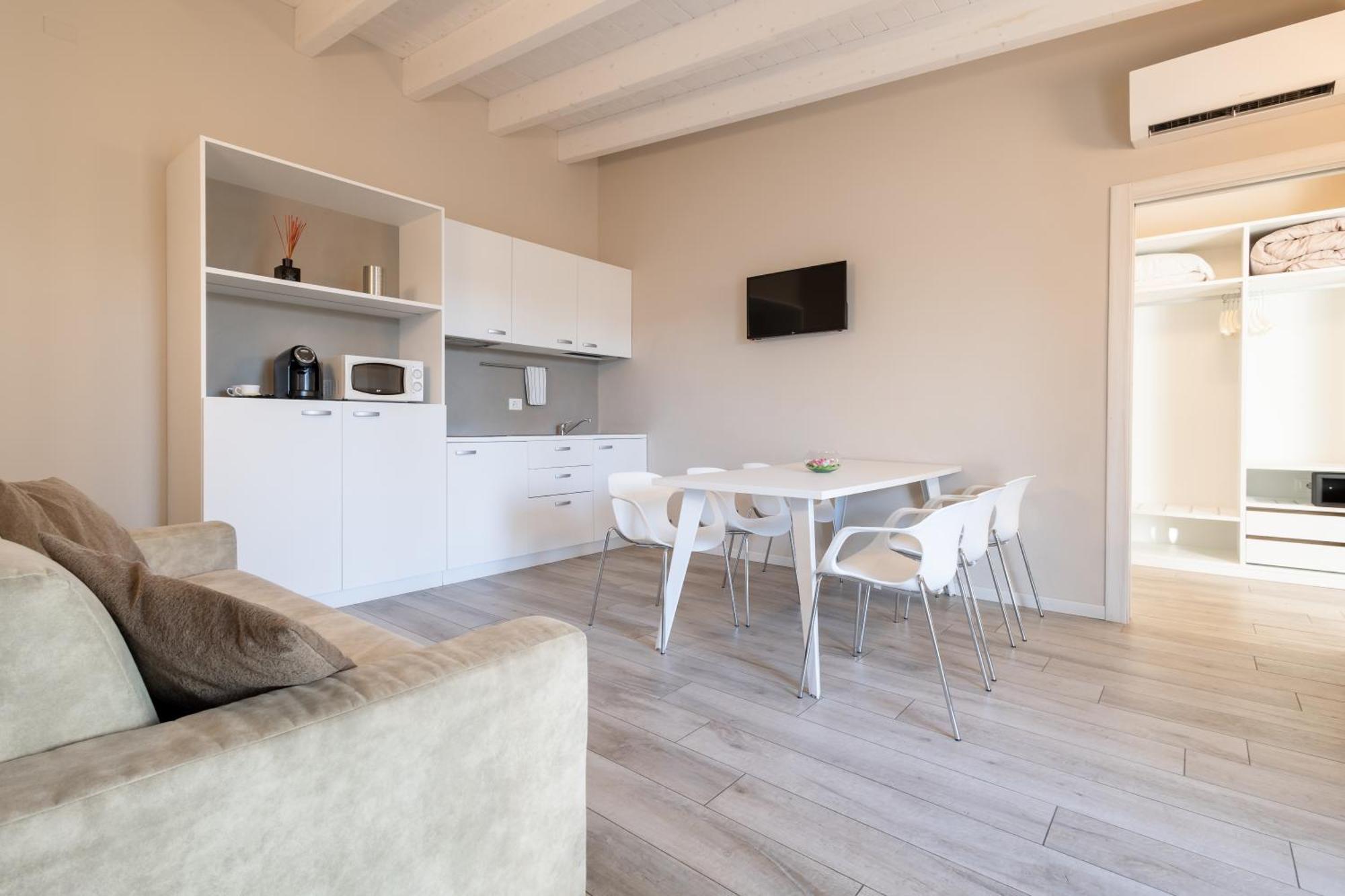 Aurora Aparthotel Peschiera del Garda Extérieur photo
