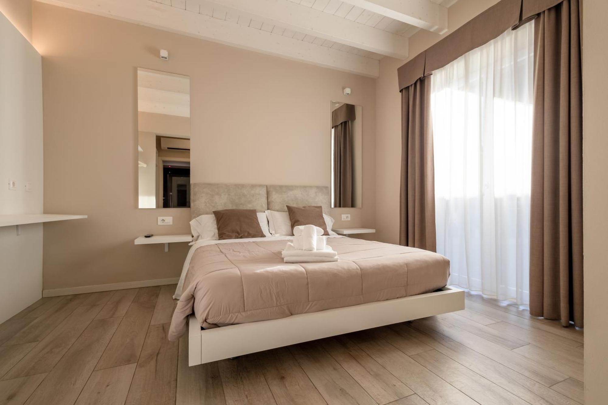 Aurora Aparthotel Peschiera del Garda Extérieur photo