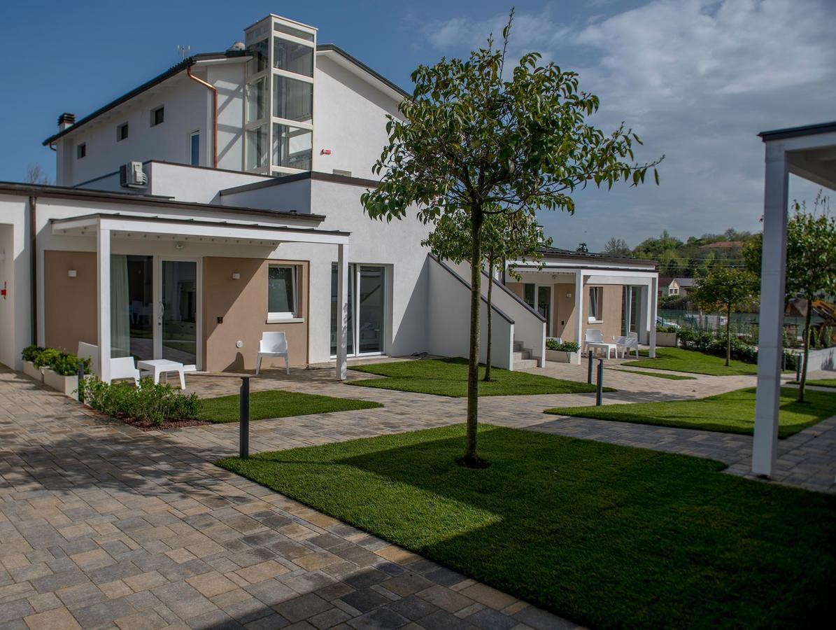 Aurora Aparthotel Peschiera del Garda Extérieur photo